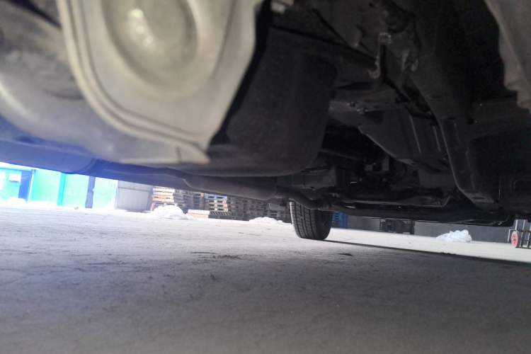 Used Wuling Hongguang V 2022 1.5L Jingqu Edition Electric-Assist LAR Chassis Rear Right