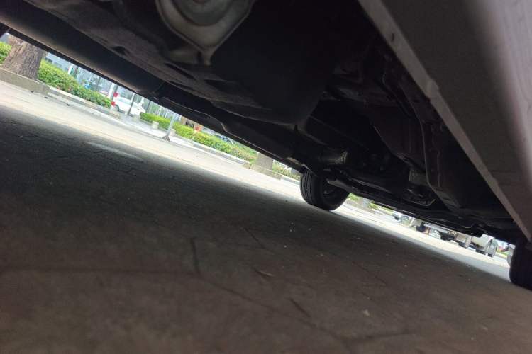 Used Wuling Hongguang V 2022 1.5L Jingqu Edition Electric-Assist LAR Chassis Rear Right