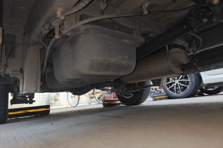 Used Wuling Hongguang V 2022 1.5L Enjoy Edition Hydraulic Power Steering LAR Chassis Rear Right