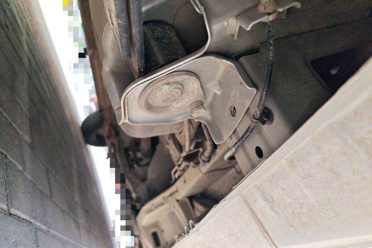 Used Wuling Hongguang V 2022 1.5L Jingqu Edition Electric-Assist LAR Chassis Rear Right