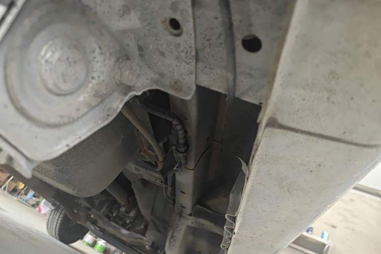 Used Wuling Hongguang V 2022 1.5L Jingqu Version Hydraulic Power Steering LAR Chassis Rear Right
