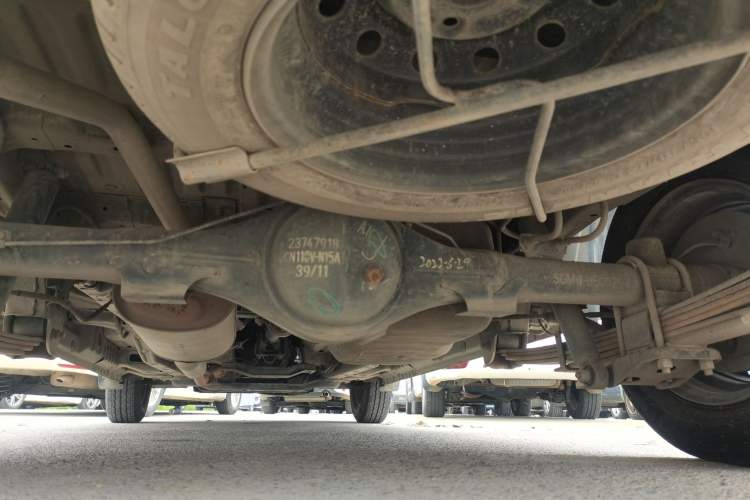 Used Wuling Hongguang V 2022 1.5L Jingqu Version Hydraulic Power Steering LAR Chassis Rear