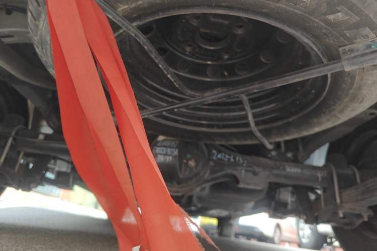 Used Wuling Hongguang V 2022 1.5L Jingqu Edition Electric-Assist LAR Chassis Rear