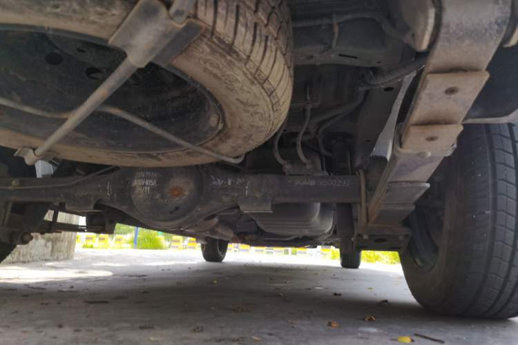 Used Wuling Hongguang V 2022 1.5L Jingqu Edition Electric-Assist LAR Chassis Rear