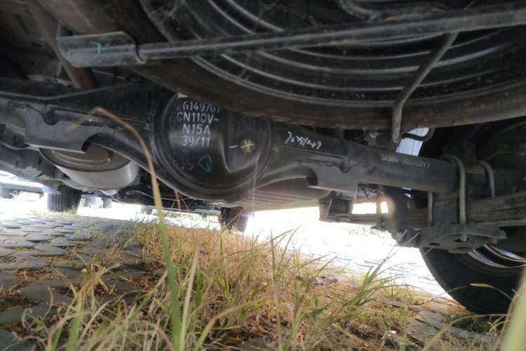 Used Wuling Hongguang V 2022 1.5L Jingqu Edition Electric-Assist LAR Chassis Rear