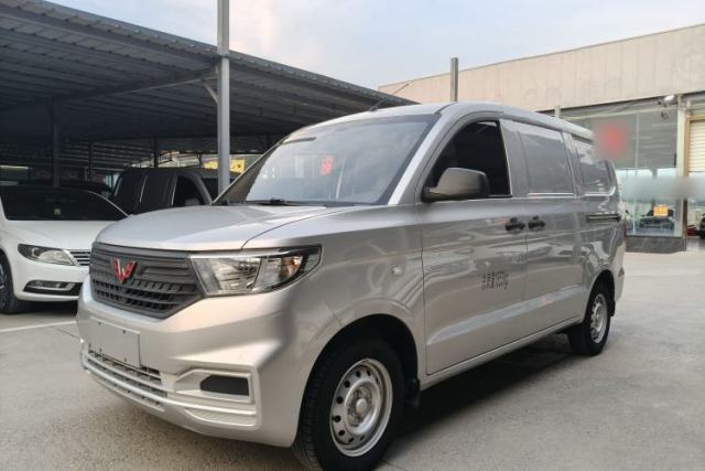 Used Wuling Hongguang V 2022 1.5L Jingqu Edition Enclosed-Window Vehicle with Hydraulic Power Steering LAR