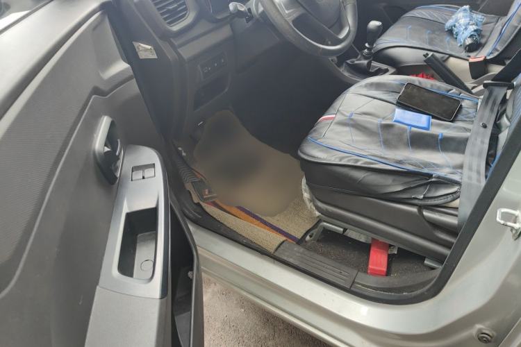 Used Wuling Hongguang V 2022 1.5L Enjoy Edition Electric-Powered LAR Driver Seat