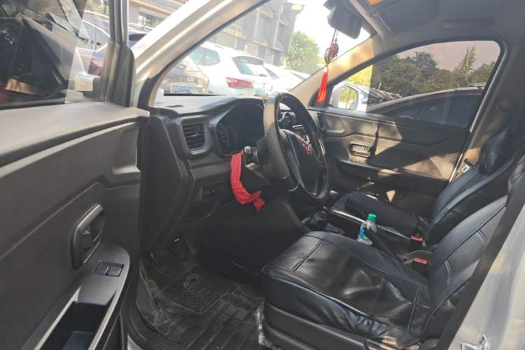 Used Wuling Hongguang V 2022 1.5L Enjoy Edition Electric-Powered LAR Driver Seat