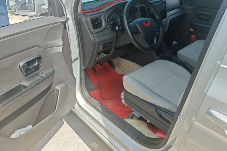 Used Wuling Hongguang V 2022 1.5L Enjoy Edition Electric-Powered LAR Driver Seat