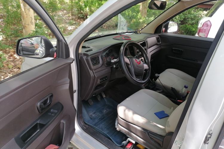 Used Wuling Hongguang V 2022 1.5L Jingqu Version Hydraulic Power Steering LAR Driver Seat