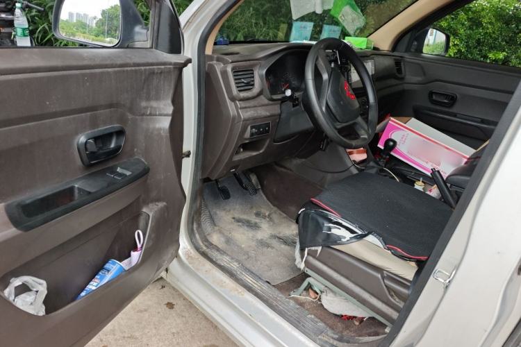 Used Wuling Hongguang V 2022 1.5L Jingqu Version Hydraulic Power Steering LAR Driver Seat