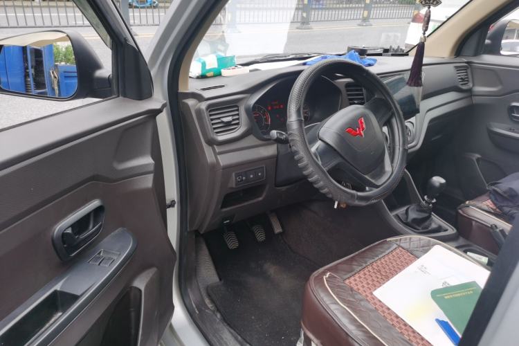 Used Wuling Hongguang V 2022 1.5L Enjoy Edition Electric-Powered LAR Driver Seat