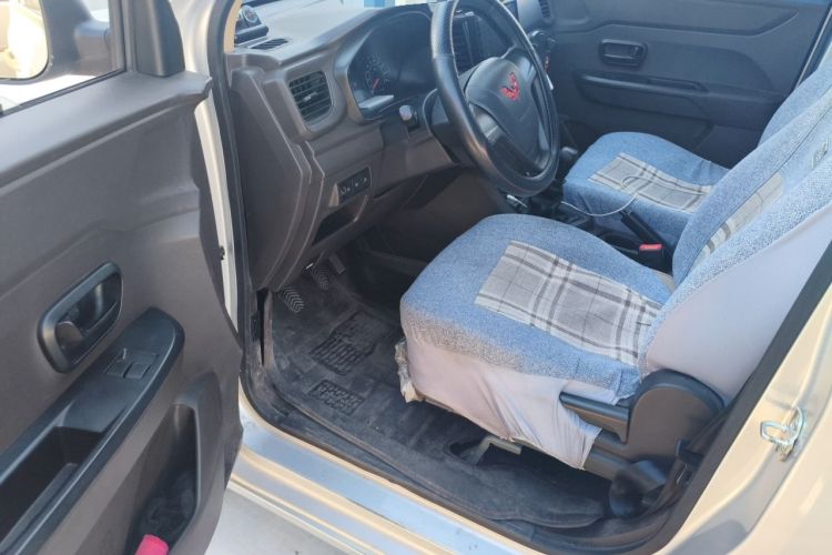 Used Wuling Hongguang V 2022 1.5L Jingqu Version Hydraulic Power Steering LAR Driver Seat