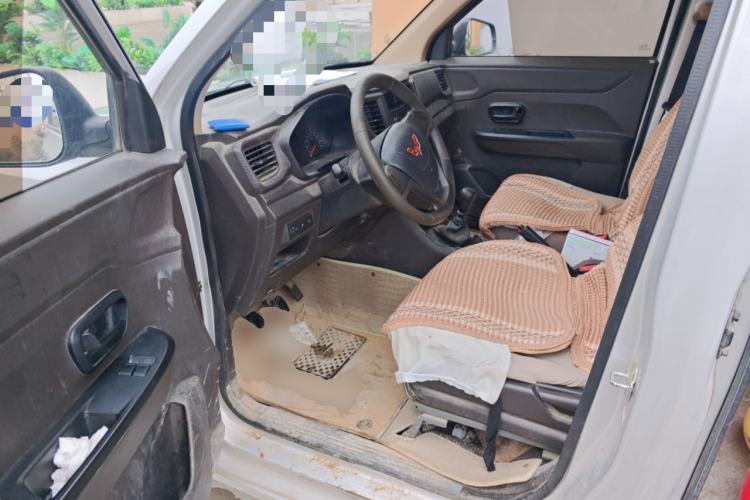 Used Wuling Hongguang V 2022 1.5L Jingqu Version Hydraulic Power Steering LAR Driver Seat