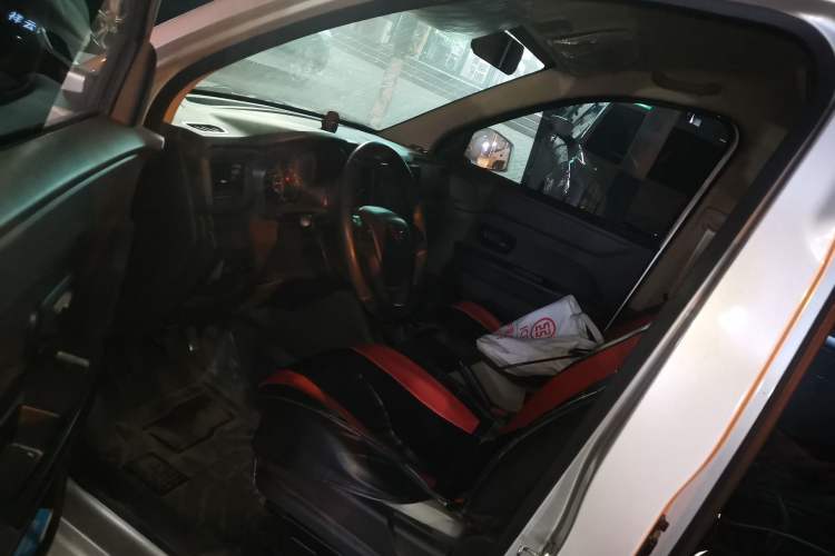 Used Wuling Hongguang V 2022 1.5L Enjoy Edition Electric-Powered LAR Driver Seat