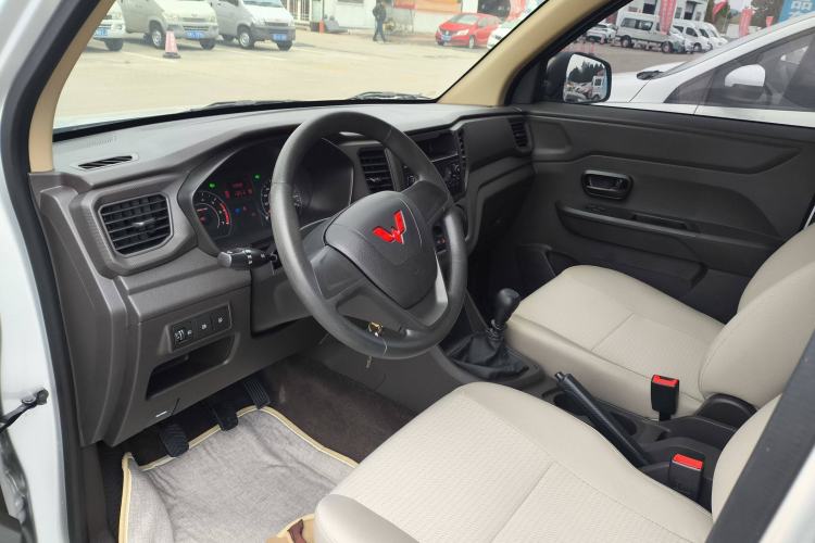 Used Wuling Hongguang V 2022 1.5L Jingqu Edition Electric-Assist LAR Driver Seat
