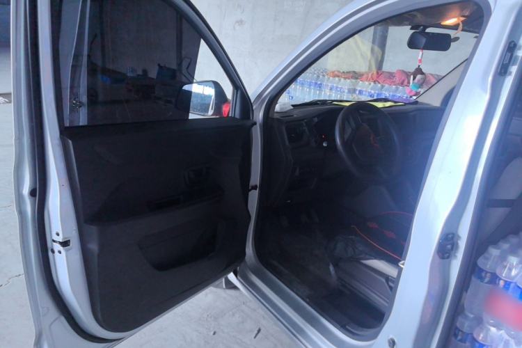 Used Wuling Hongguang V 2022 1.5L Jingqu Edition Electric-Assist LAR Driver Seat