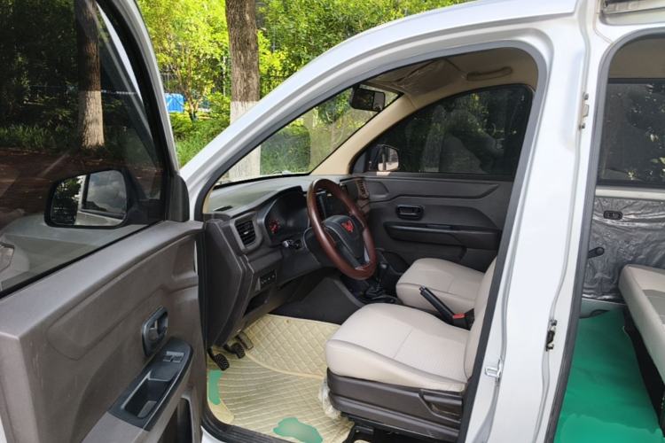 Used Wuling Hongguang V 2022 1.5L Enjoy Edition Electric-Powered LAR Driver Seat