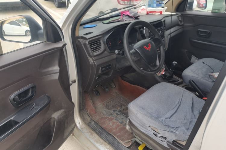 Used Wuling Hongguang V 2022 1.5L Jingqu Version Hydraulic Power Steering LAR Driver Seat
