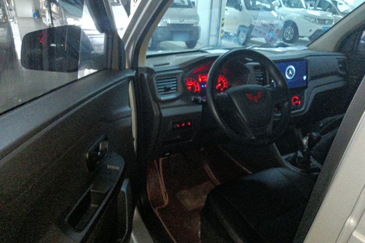 Used Wuling Hongguang V 2022 1.5L Jingqu Edition Electric-Assist LAR Driver Seat