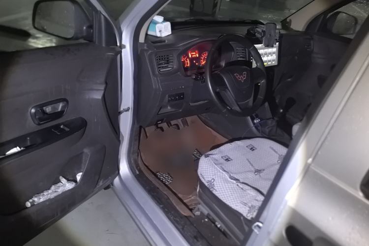 Used Wuling Hongguang V 2022 1.5L Jingqu Version Hydraulic Power Steering LAR Driver Seat