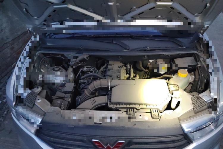 Used Wuling Hongguang V 2022 1.5L Jingqu Edition Electric-Assist LAR Engine Bay