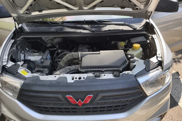 Used Wuling Hongguang V 2022 1.5L Jingqu Edition Electric-Assist LAR Engine Bay