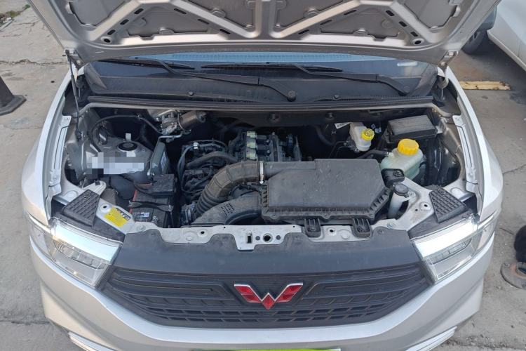 Used Wuling Hongguang V 2022 1.5L Jingqu Edition Electric-Assist LAR Engine Bay