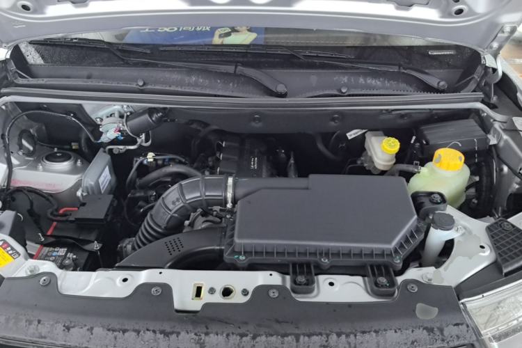 Used Wuling Hongguang V 2022 1.5L Jingqu Edition Electric-Assist LAR Engine Bay