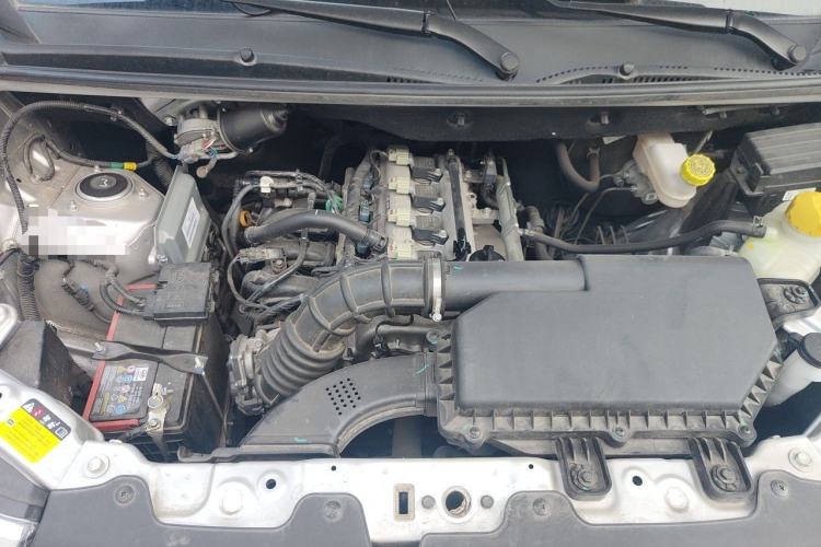 Used Wuling Hongguang V 2022 1.5L Jingqu Version Hydraulic Power Steering LAR Engine Bay