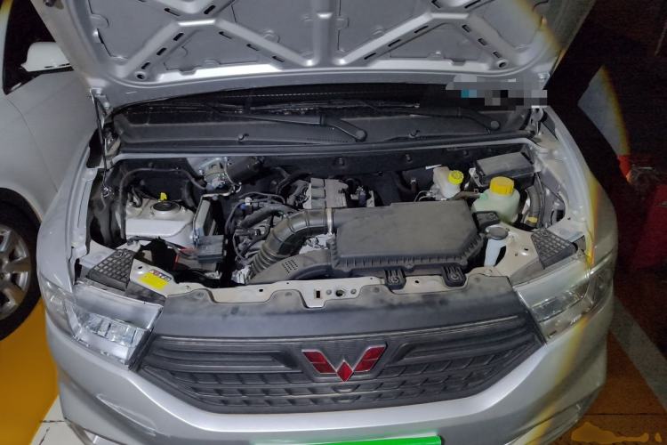 Used Wuling Hongguang V 2022 1.5L Jingqu Version Hydraulic Power Steering LAR Engine Bay