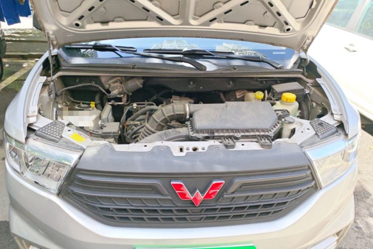 Used Wuling Hongguang V 2022 1.5L Jingqu Version Hydraulic Power Steering LAR Engine Bay