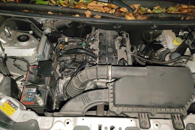 Used Wuling Hongguang V 2022 1.5L Jingqu Version Hydraulic Power Steering LAR Engine Bay