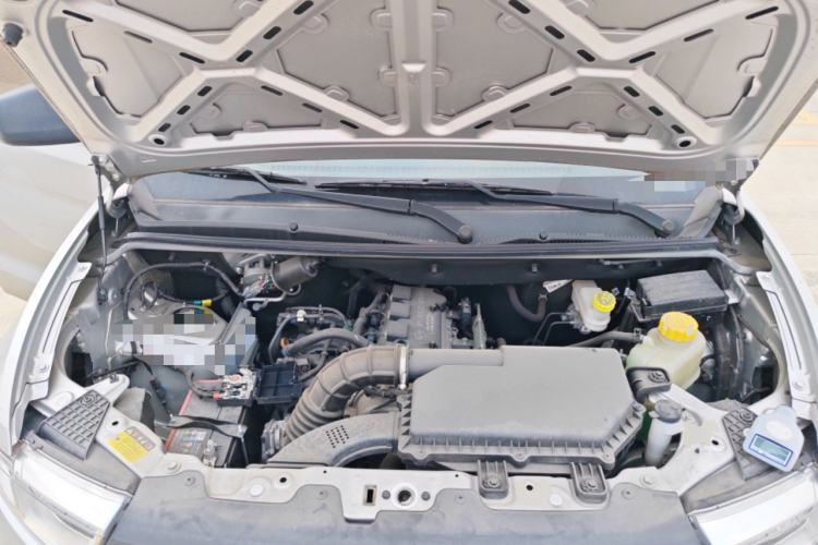 Used Wuling Hongguang V 2022 1.5L Jingqu Edition Electric-Assist LAR Engine Bay