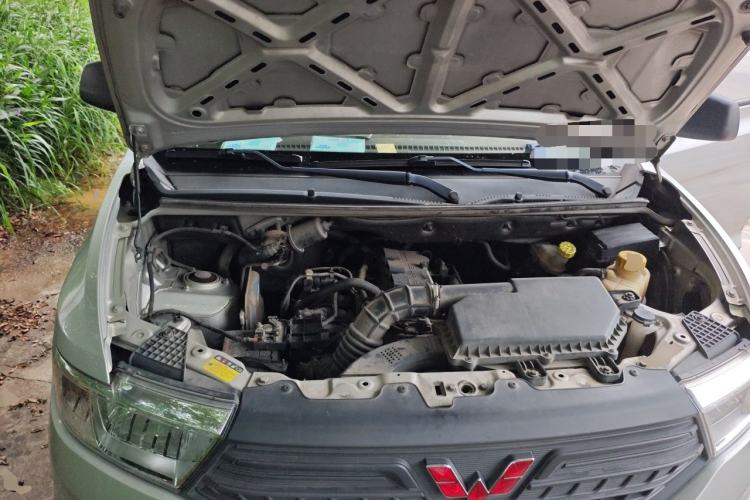 Used Wuling Hongguang V 2022 1.5L Jingqu Version Hydraulic Power Steering LAR Engine Bay