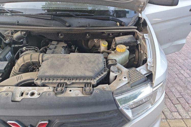 Used Wuling Hongguang V 2022 1.5L Jingqu Version Hydraulic Power Steering LAR Engine Bay Left