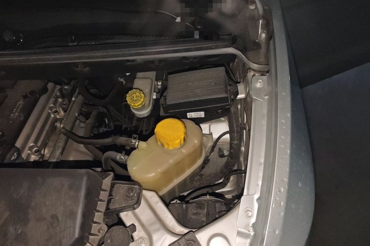 Used Wuling Hongguang V 2022 1.5L Enjoy Edition Electric-Powered LAR Engine Bay Left
