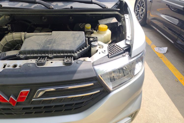 Used Wuling Hongguang V 2022 1.5L Jingqu Version Hydraulic Power Steering LAR Engine Bay Left