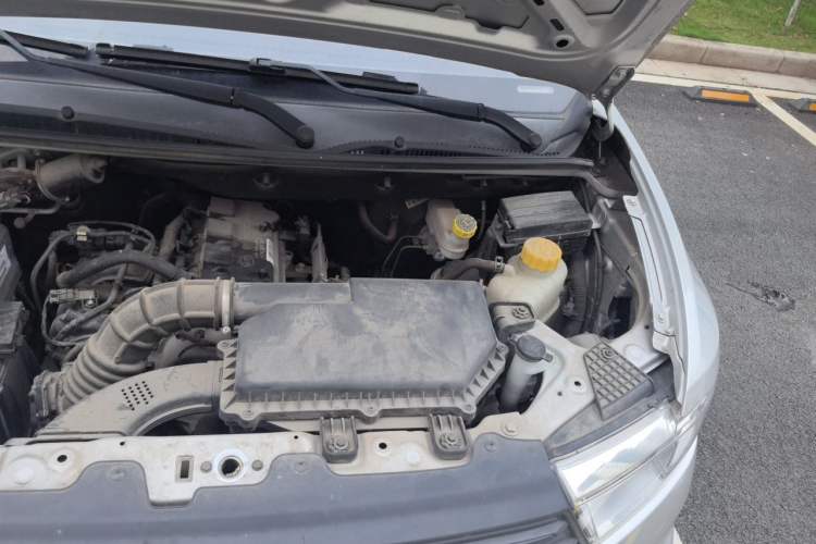 Used Wuling Hongguang V 2022 1.5L Jingqu Version Hydraulic Power Steering LAR Engine Bay Left