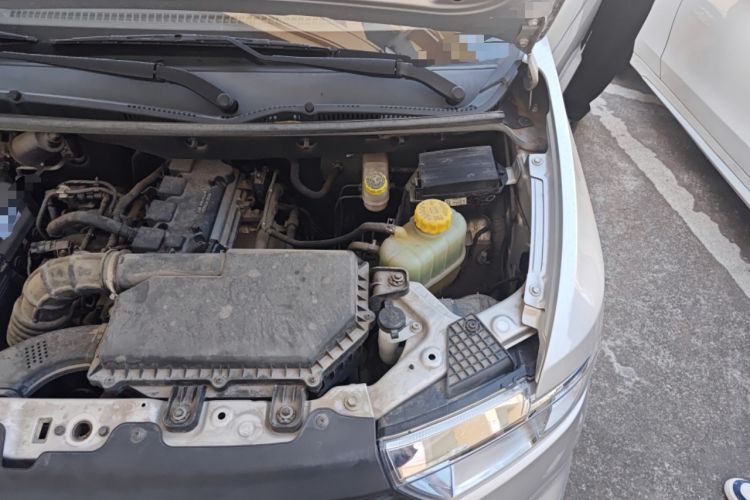 Used Wuling Hongguang V 2022 1.5L Jingqu Edition Electric-Assist LAR Engine Bay Left