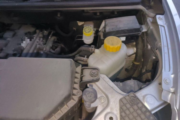 Used Wuling Hongguang V 2022 1.5L Jingqu Version Hydraulic Power Steering LAR Engine Bay Left
