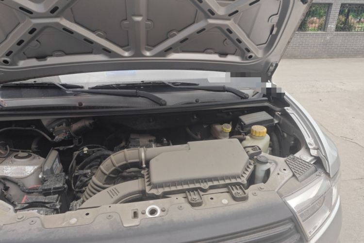 Used Wuling Hongguang V 2022 1.5L Jingqu Edition Electric-Assist LAR Engine Bay Left