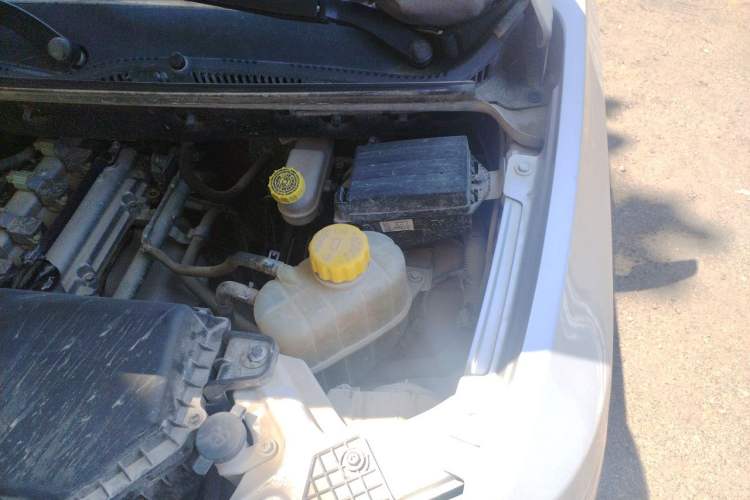 Used Wuling Hongguang V 2022 1.5L Enjoy Edition Electric-Powered LAR Engine Bay Left