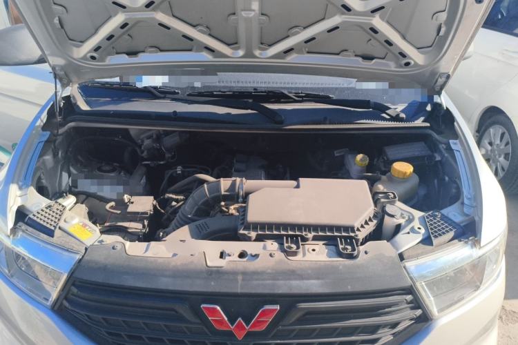 Used Wuling Hongguang V 2022 1.5L Jingqu Version Hydraulic Power Steering LAR Engine Bay