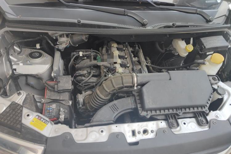 Used Wuling Hongguang V 2022 1.5L Jingqu Edition Electric-Assist LAR Engine Bay