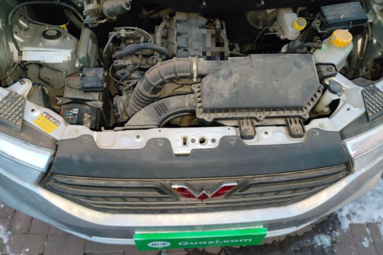 Used Wuling Hongguang V 2022 1.5L Jingqu Version Hydraulic Power Steering LAR Engine Bay