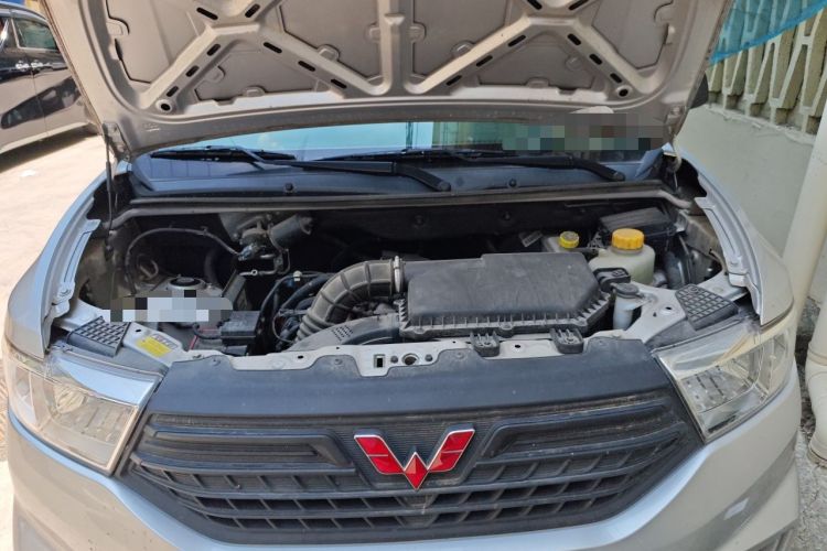 Used Wuling Hongguang V 2022 1.5L Jingqu Edition Electric-Assist LAR Engine Bay