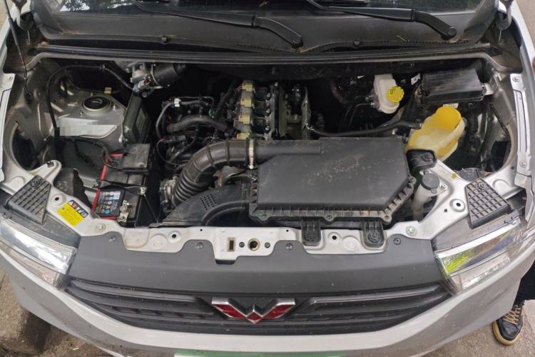 Used Wuling Hongguang V 2022 1.5L Jingqu Version Hydraulic Power Steering LAR Engine Bay