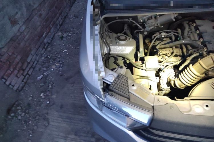 Used Wuling Hongguang V 2022 1.5L Jingqu Edition Electric-Assist LAR Engine Bay Right