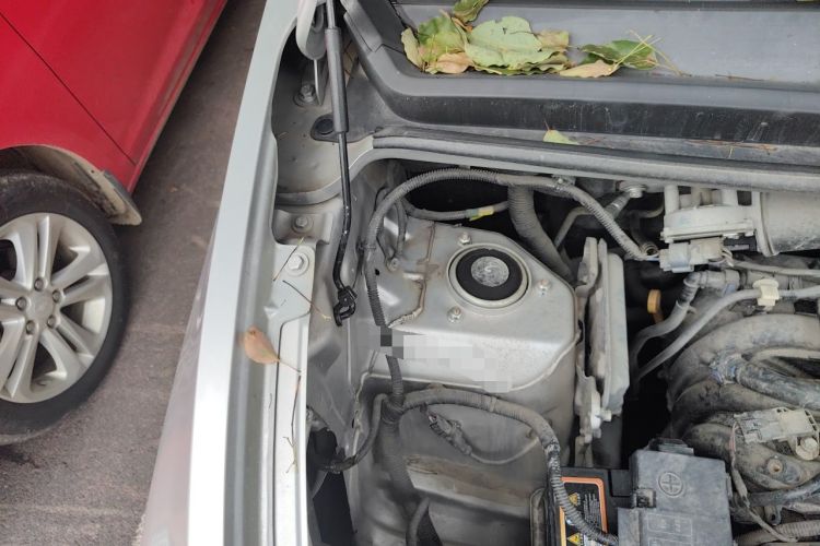 Used Wuling Hongguang V 2022 1.5L Enjoy Edition Electric-Powered LAR Engine Bay Right